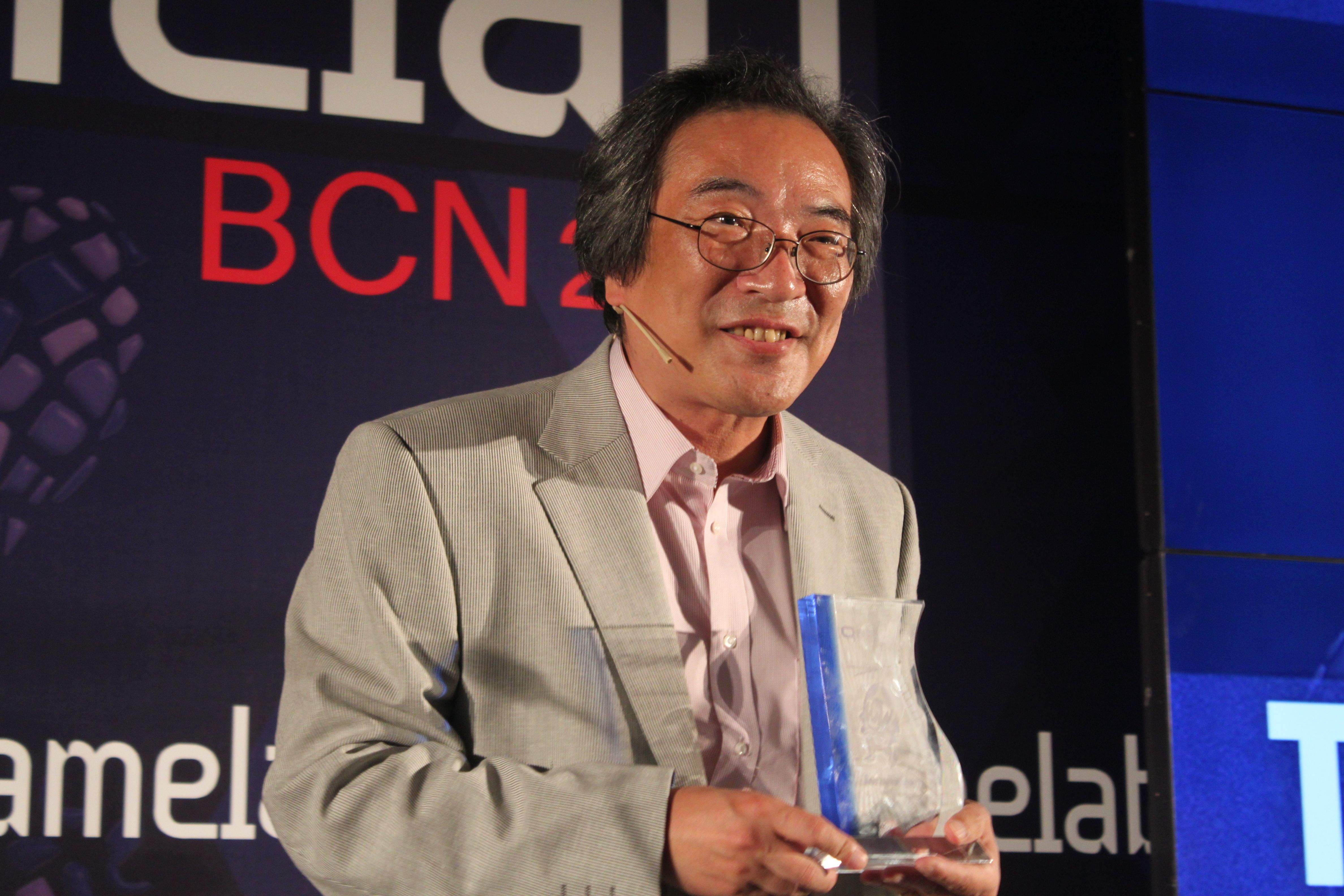Pictures of Toru Iwatani