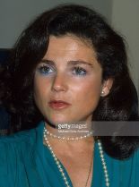 Tovah Feldshuh