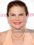 Tovah Feldshuh