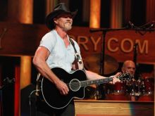 Trace Adkins #1155166 picture (Landscape Medium)