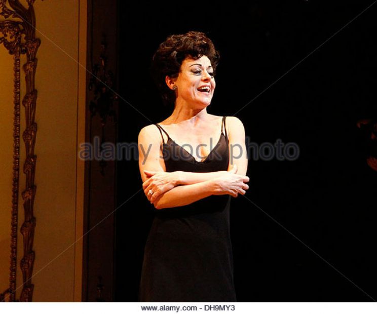 Tracie Bennett