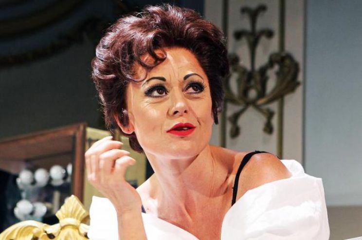 Tracie Bennett