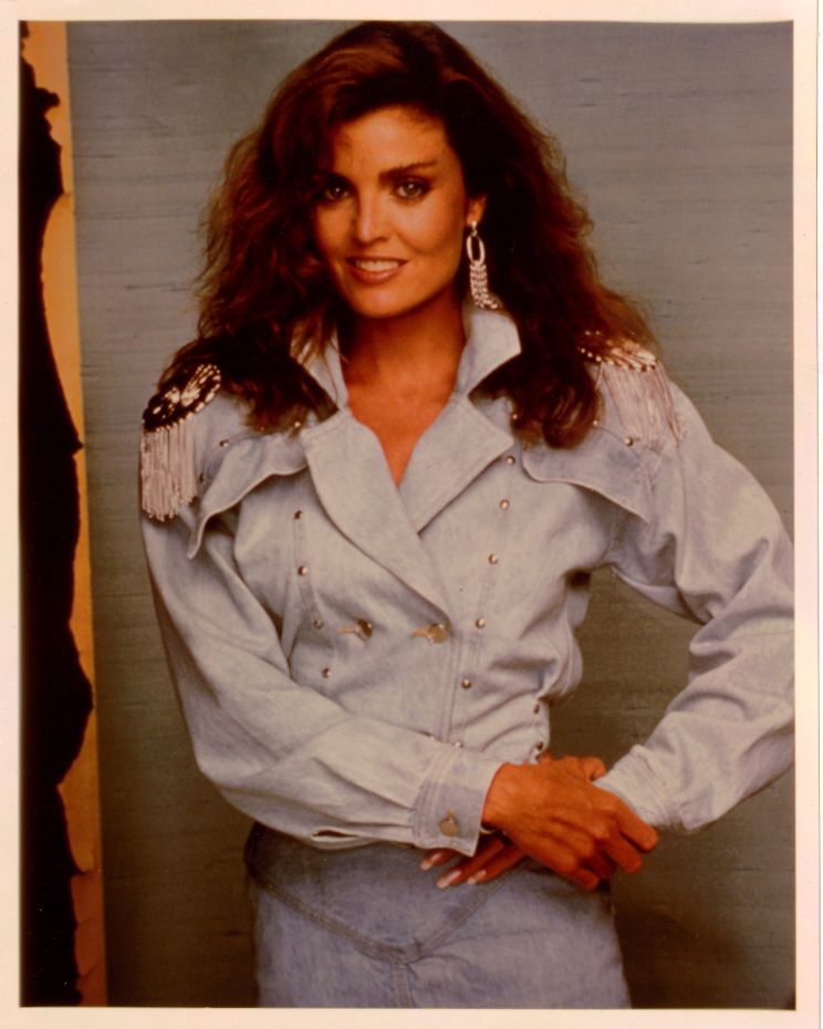 Tracy Scoggins