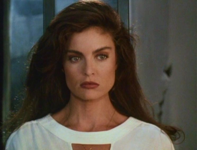 Tracy Scoggins