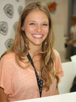 Tracy Spiridakos