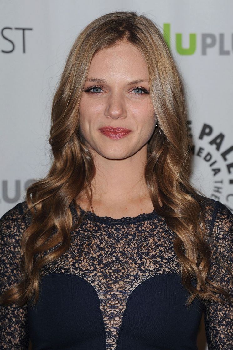 Tracy Spiridakos