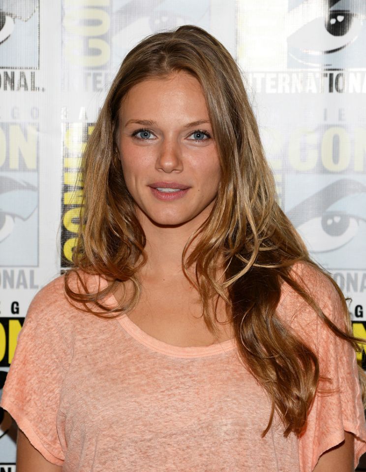 Tracy Spiridakos