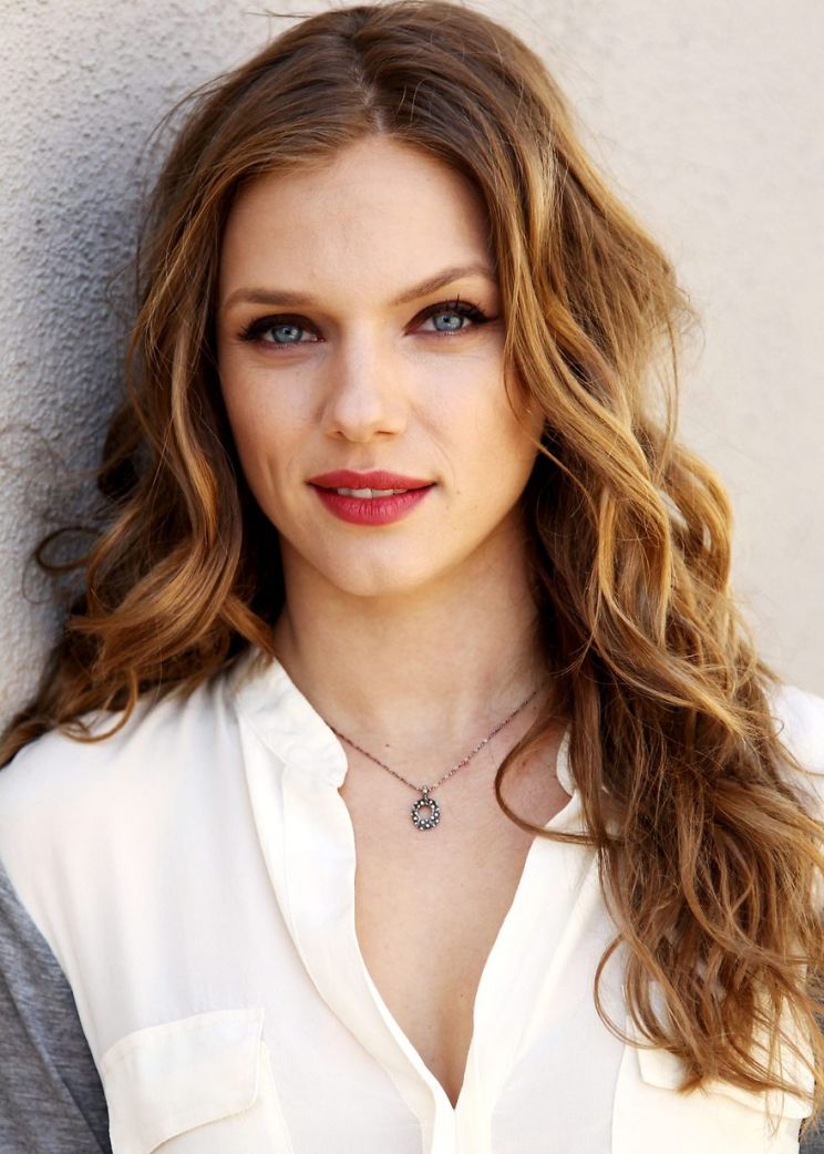 Tracy Spiridakos