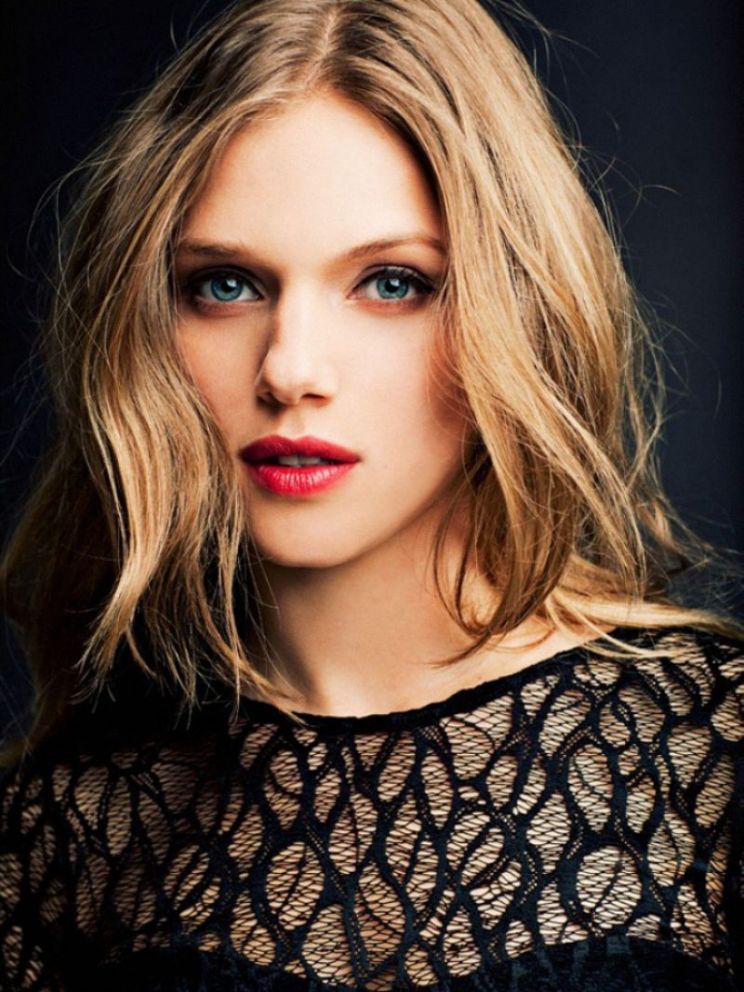 Tracy Spiridakos