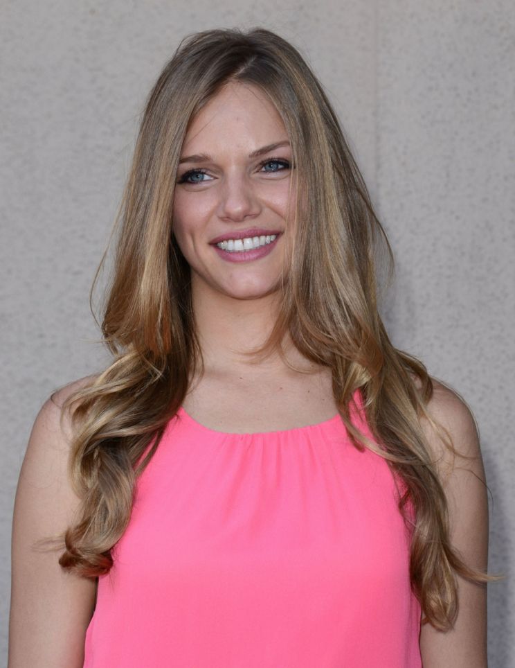 Tracy Spiridakos