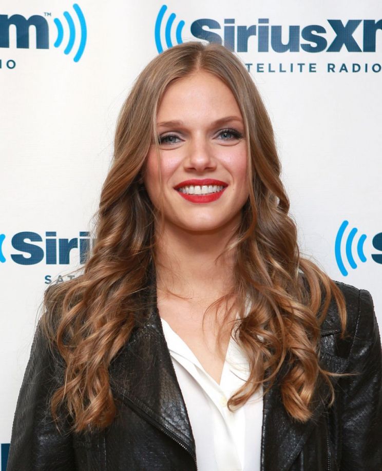 Tracy Spiridakos