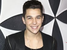 Travis Mills #1180474 picture (Landscape Medium)