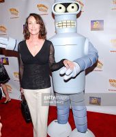 Tress MacNeille