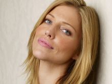 Tricia Helfer