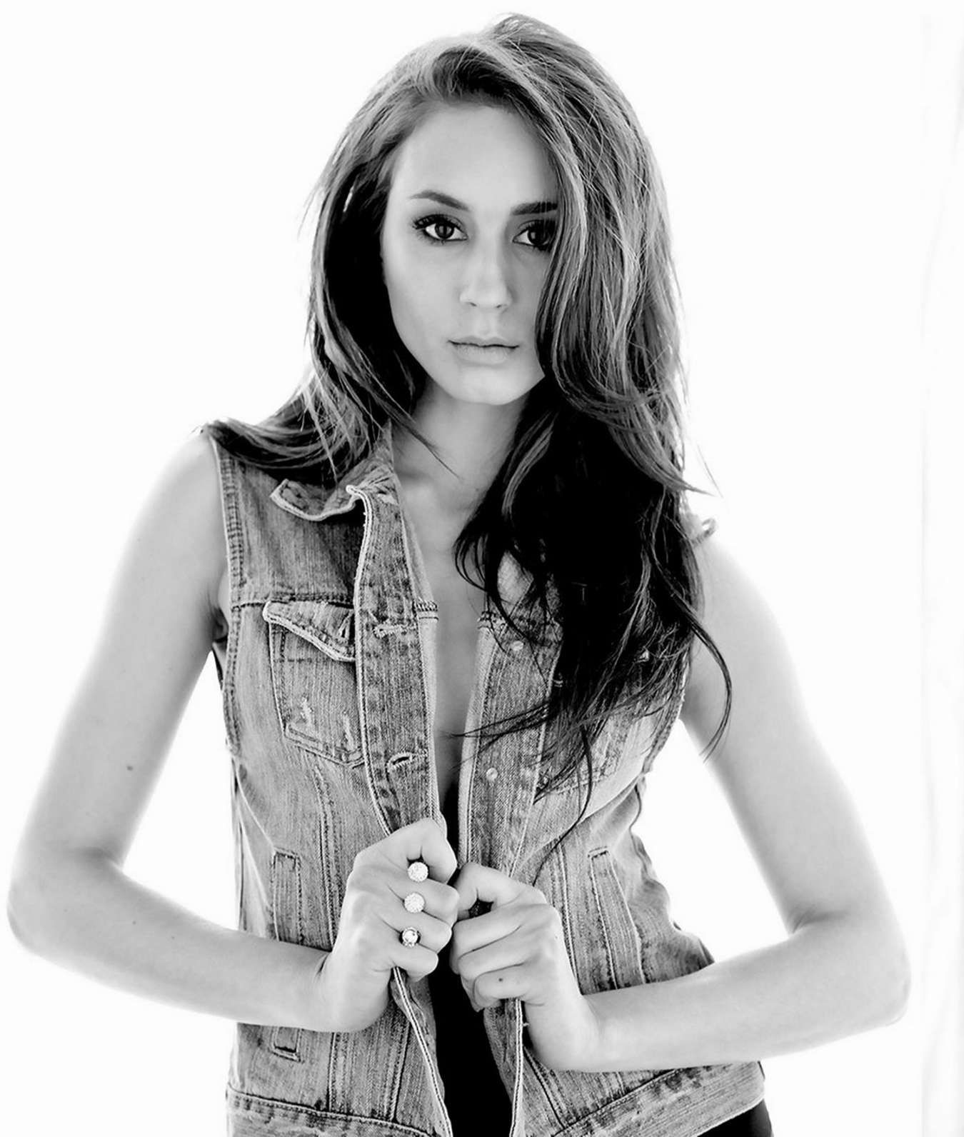 Pictures of Troian Bellisario