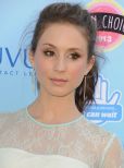 Troian Bellisario