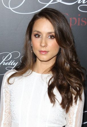 Troian Bellisario
