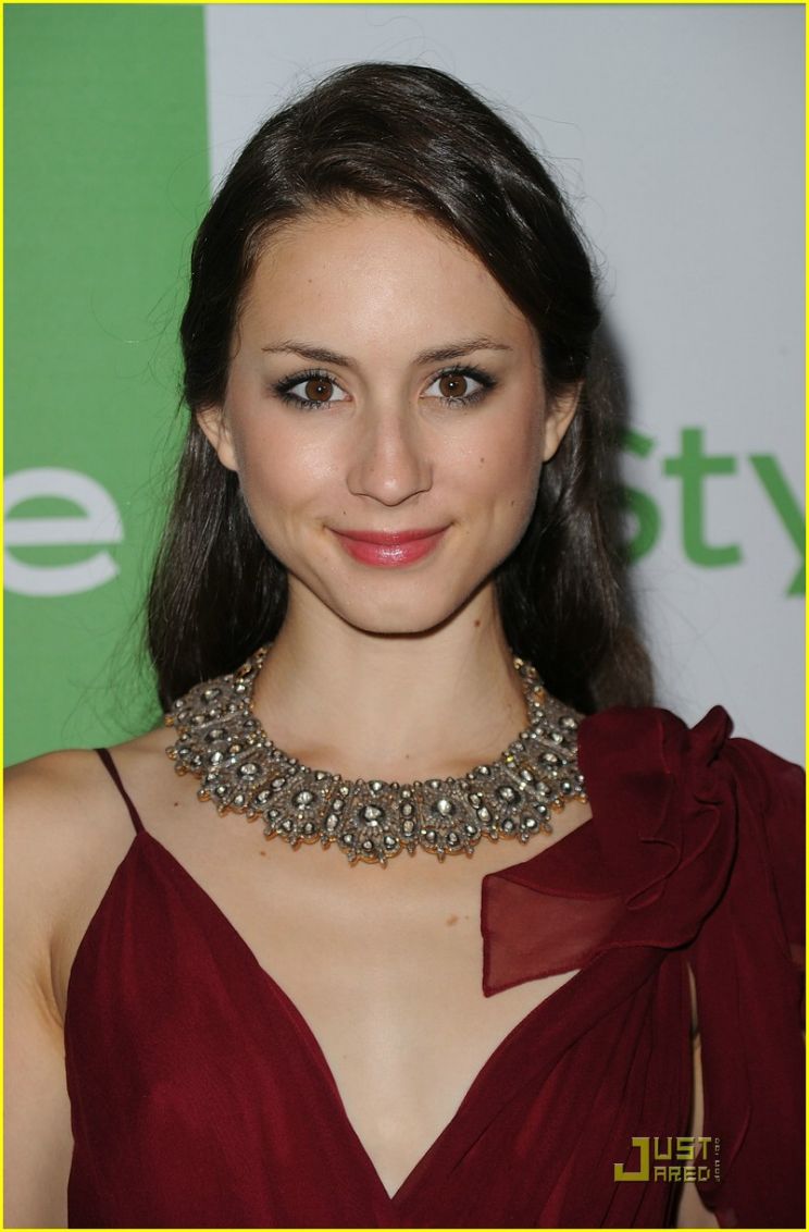 Troian Bellisario
