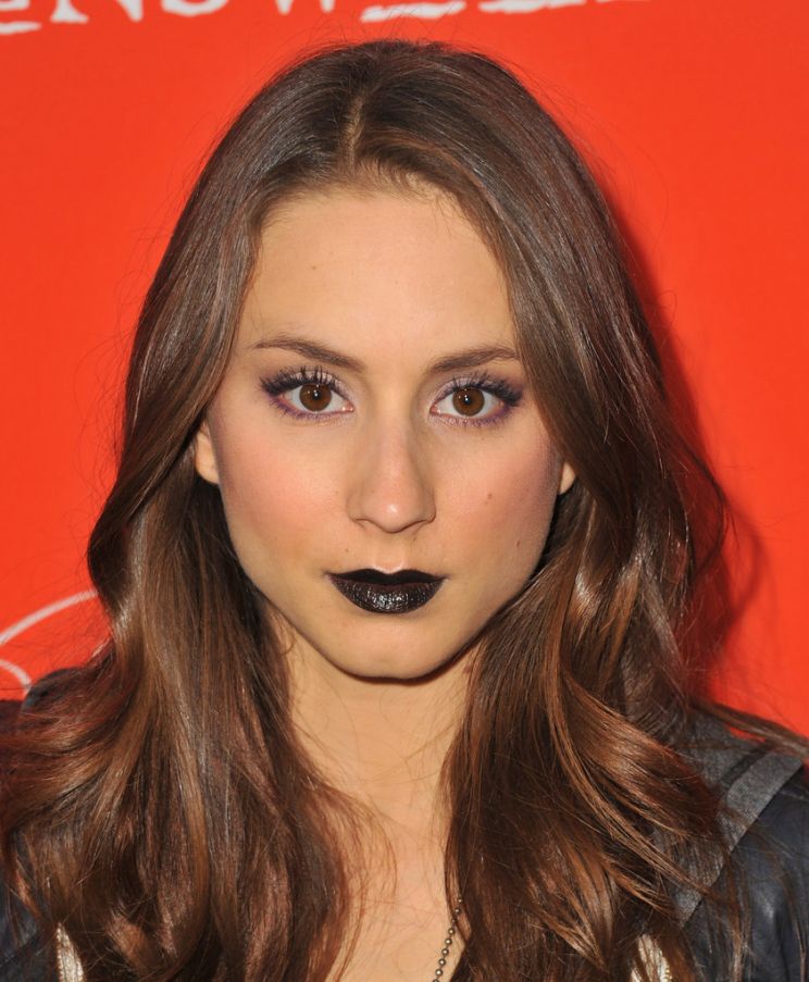 Troian Bellisario