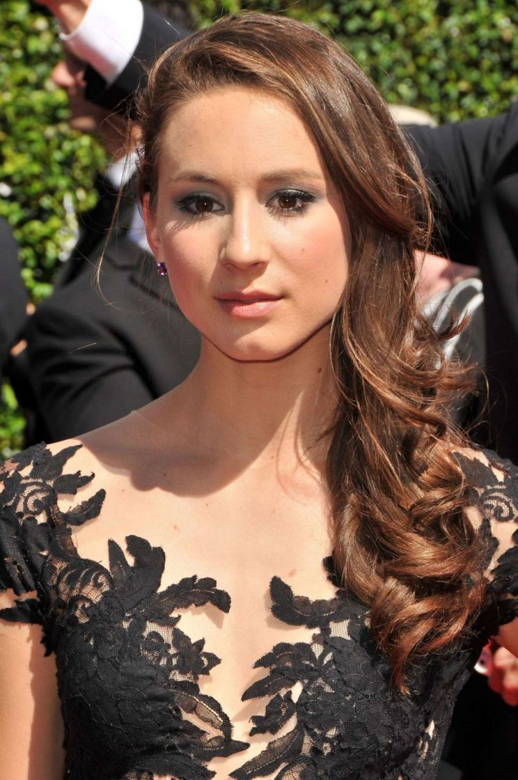 Troian Bellisario