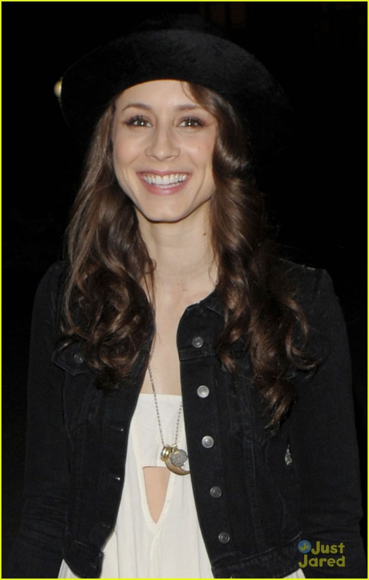 Troian Bellisario
