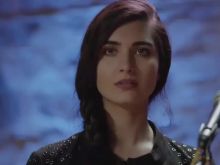 Tuba Büyüküstün photo