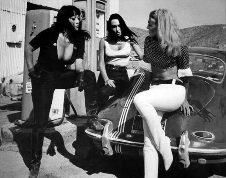 Tura Satana