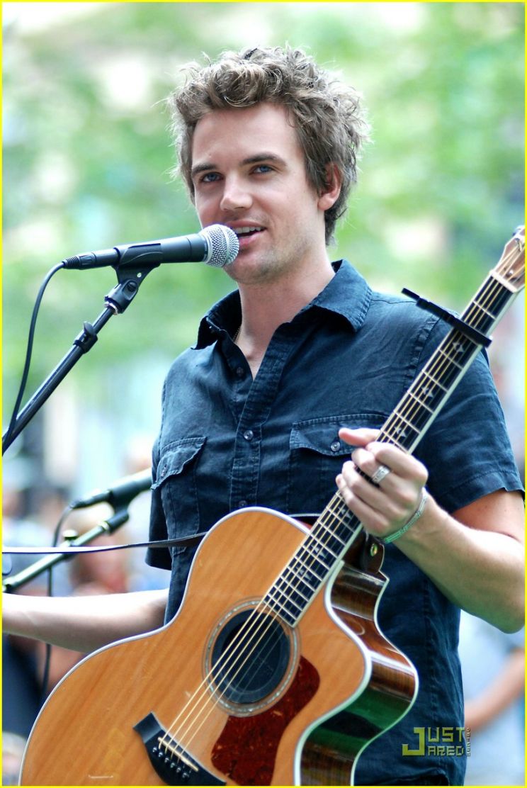 Tyler Hilton