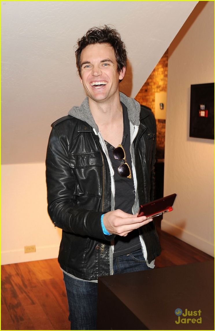 Tyler Hilton