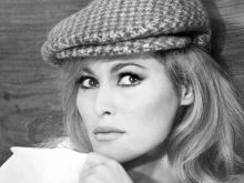 Ursula Andress