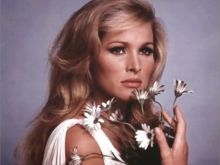 Ursula Andress
