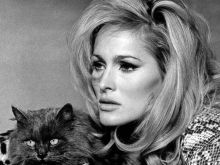 Ursula Andress