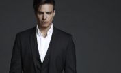 Vadhir Derbez