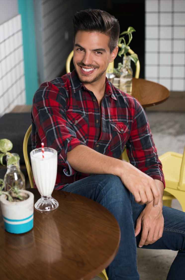 Vadhir Derbez