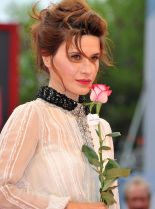 Valentina Cervi #274352 picture (Portrait Medium)