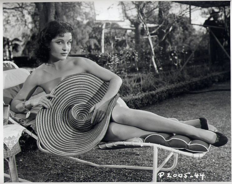 Valerie French