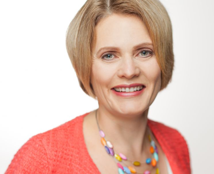 Valerie French