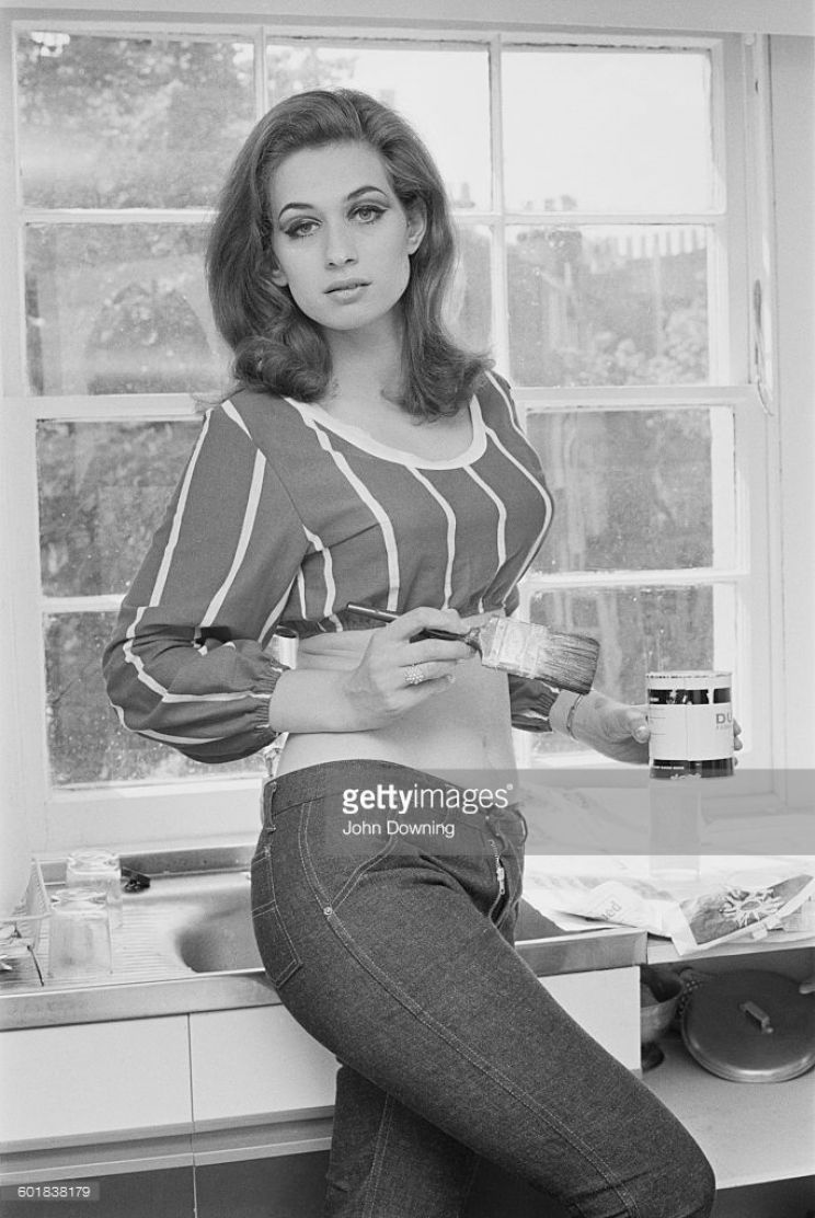 Valerie Leon