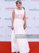 Valerie Niehaus #4055711 picture (Portrait Medium)