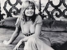 Valerie Perrine