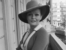 Valerie Perrine