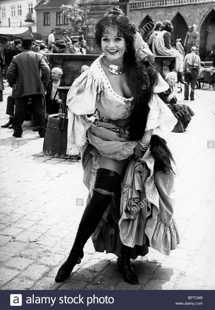 Valerie Perrine