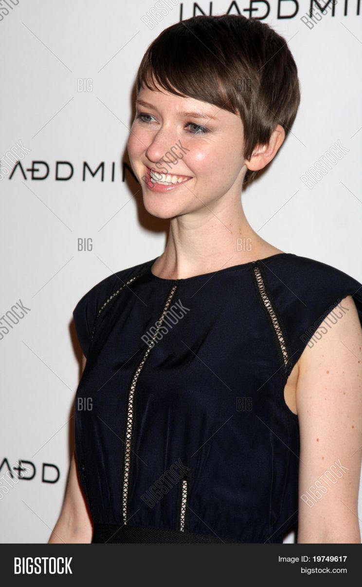 Valorie Curry