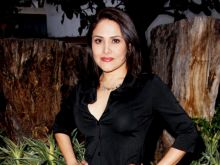 Vanessa Bauche #2038298 picture (Landscape Medium)