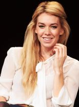 Vanessa Kirby photo