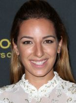 Vanessa Lengies photo