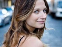 Vanessa Ray