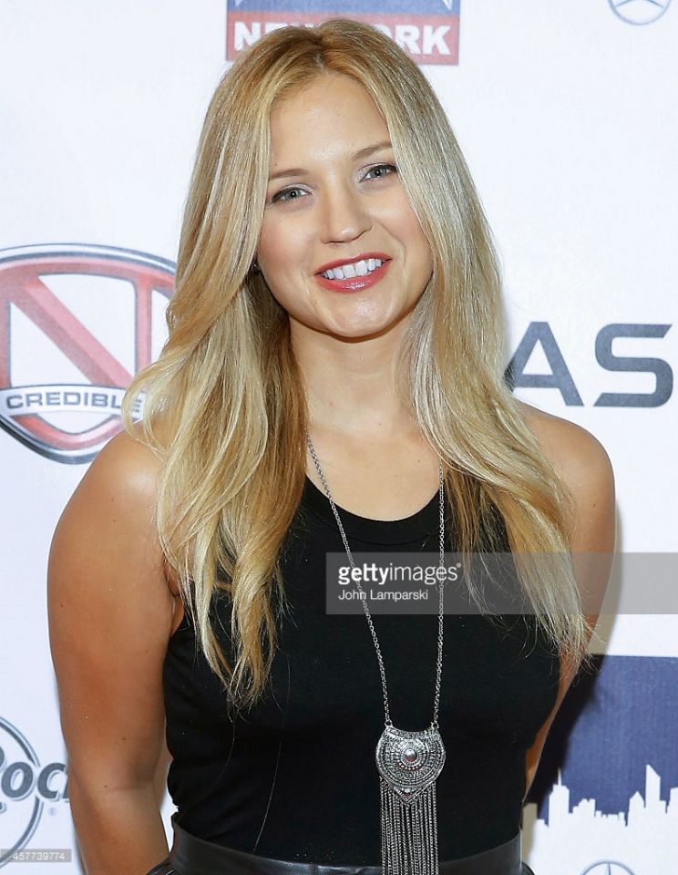 Vanessa Ray