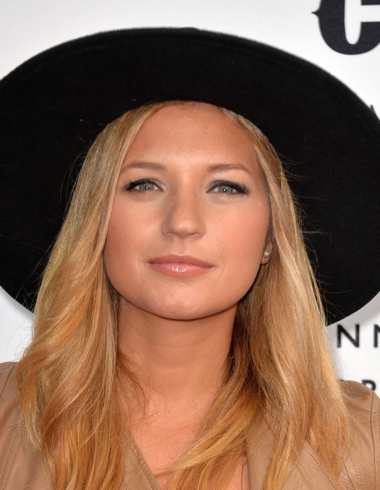 Vanessa Ray