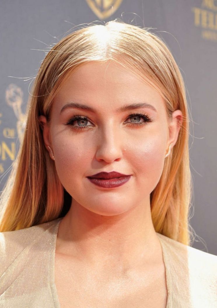 Veronica Dunne